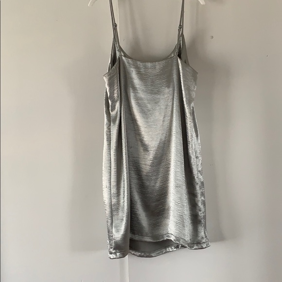 Silky shiny dress - Picture 2 of 5